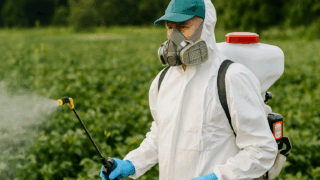 農薬散布で「マスクなし」は危険？失敗しない選び方＆対策法